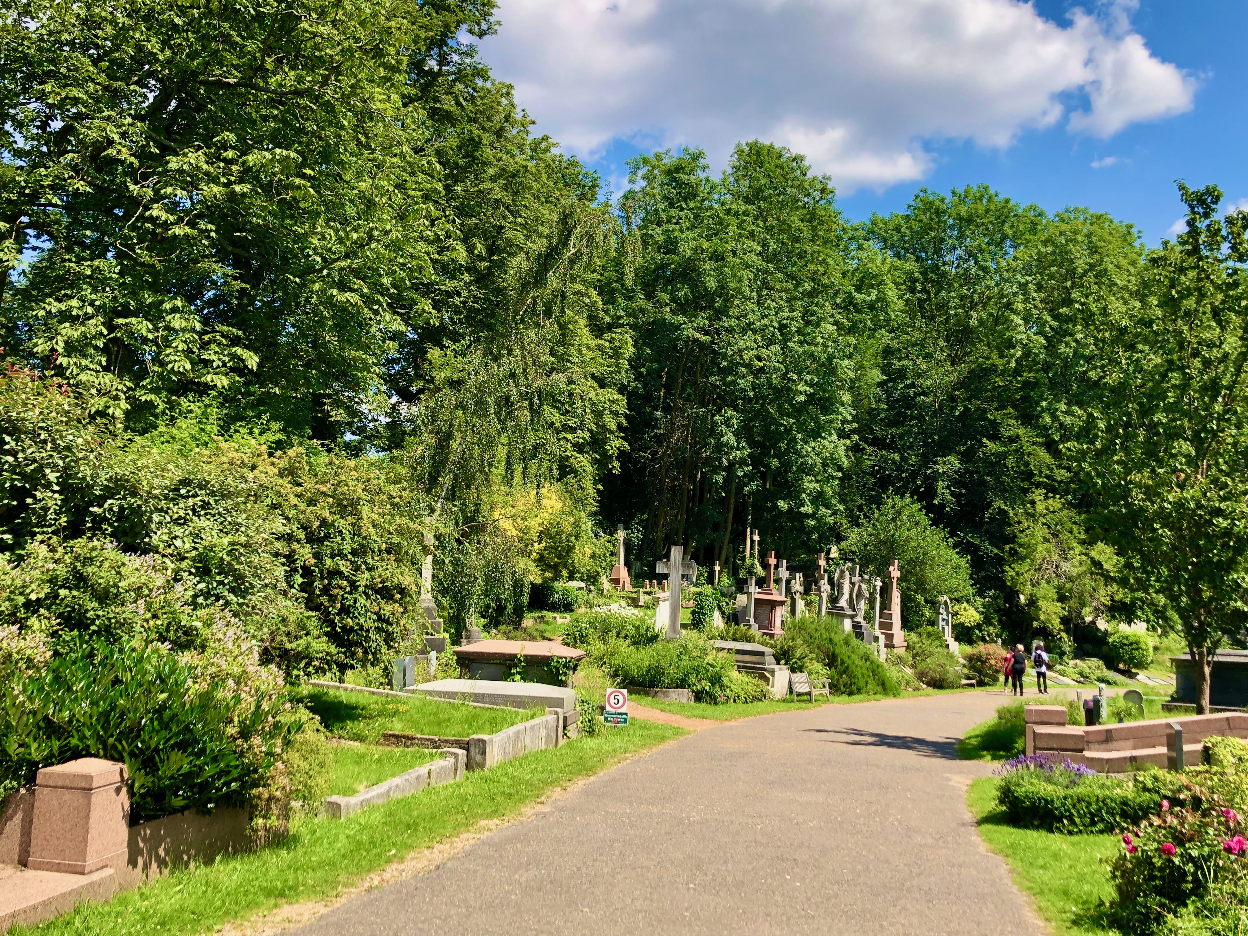 Entrance and Highgate Cemetery East