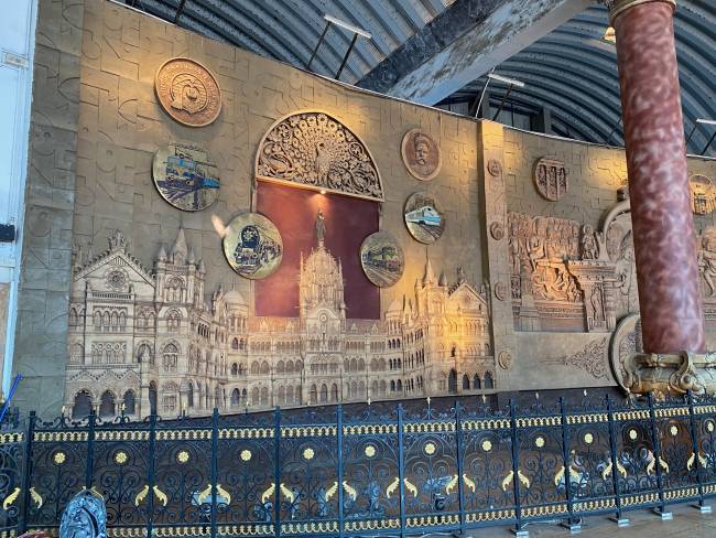 Lokmanya Tilak Terminus Mumbai interior art display
