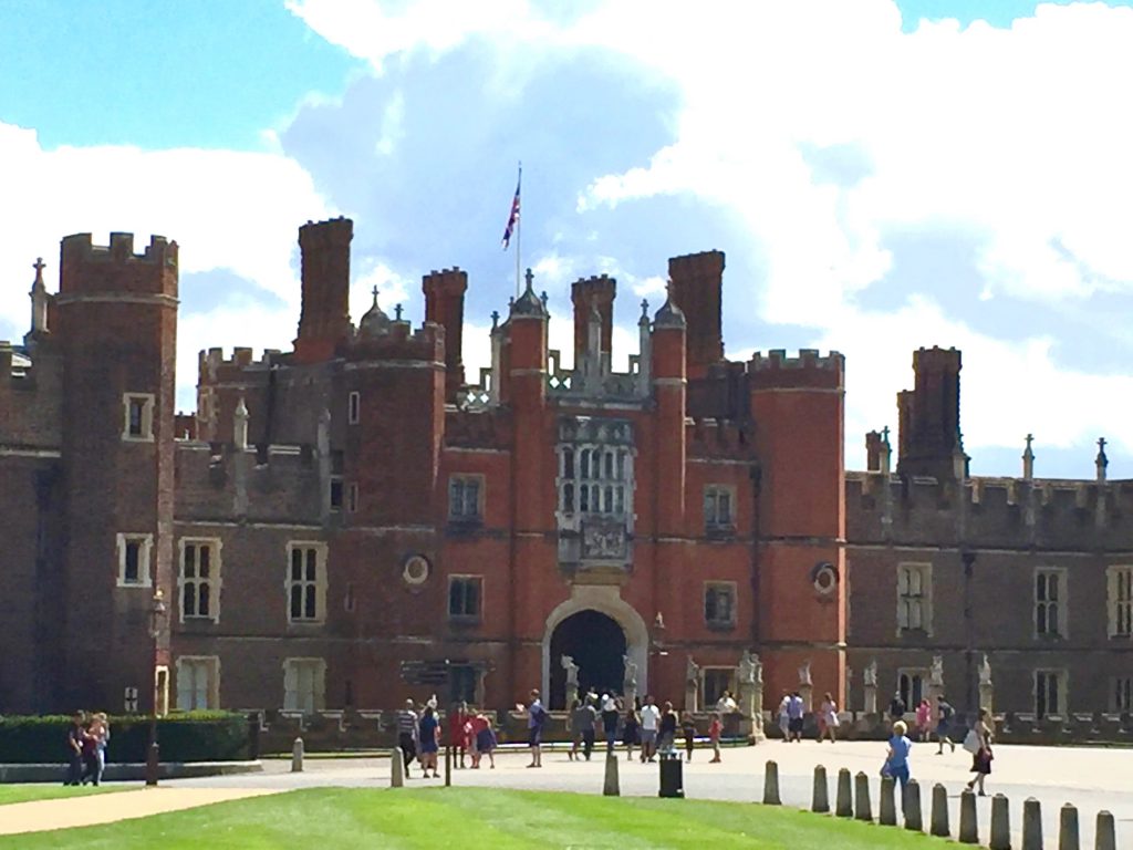 hampton court